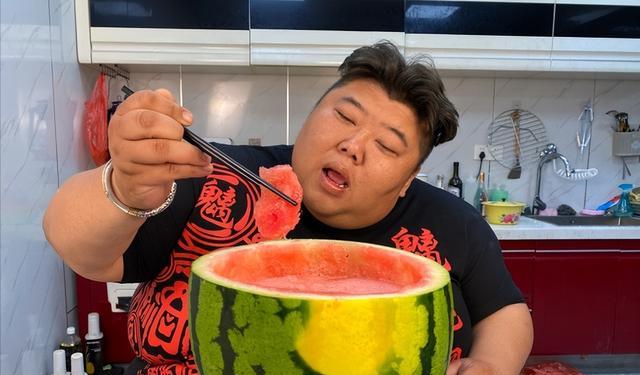 医生 网红胖猴花500万减重失败,体重飙升到600斤,医生感叹表示救不了