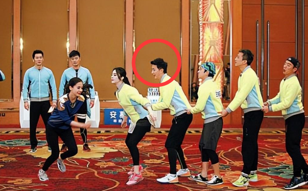 演艺圈33年不能总当大黑牛!44岁的李晨,已经陷入进退两难的地步