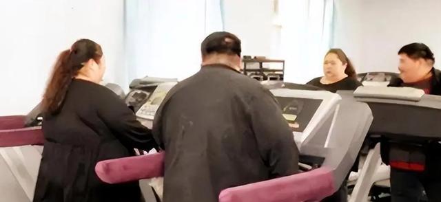 四川800斤“幸福肥”夫妻,为生孩子拼命减肥400斤,如今怎样了?