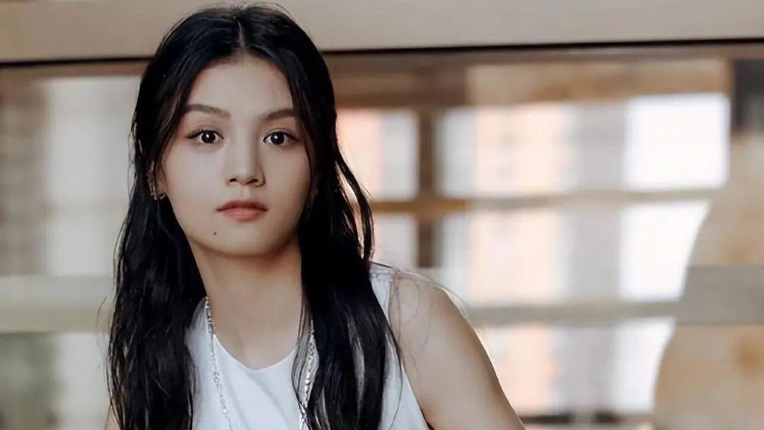 春夏|春夏被《风再起时》官博除名，预告镜头未删被骂，多位艺人被波及