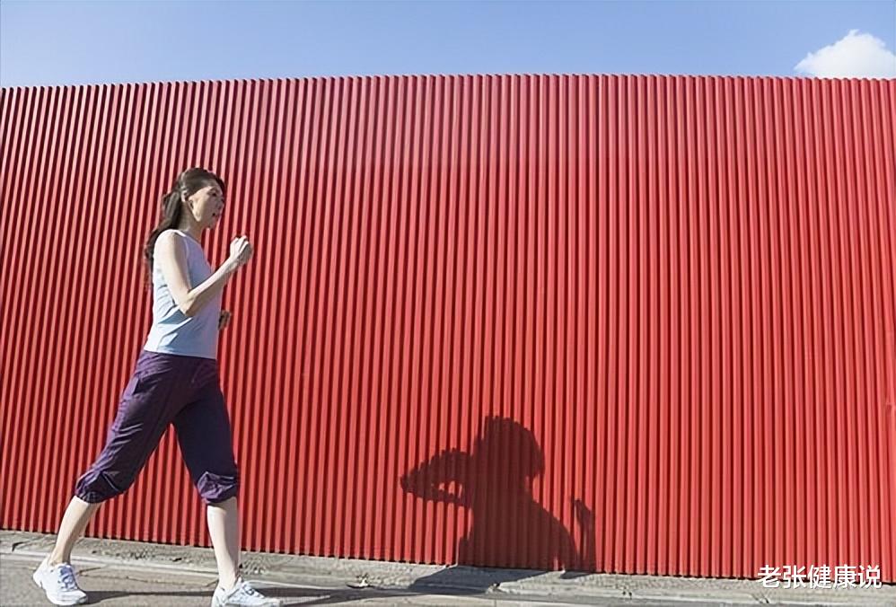 坚持走路锻炼好处多，但这4个小细节，也要注意到