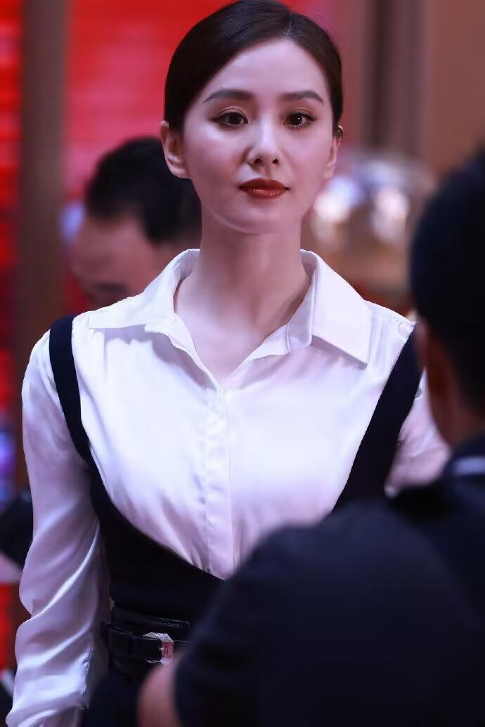 离开美颜后的刘诗诗,状态过于真实,和想象中差距太大