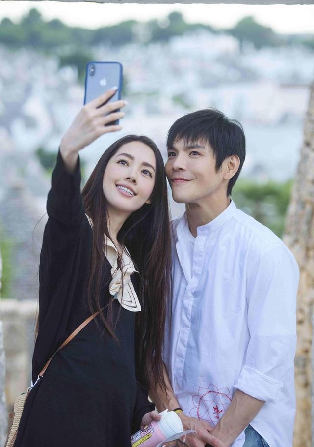 向佐发长文,回应为什么家资万贯却不躺平,评论区却翻车了!