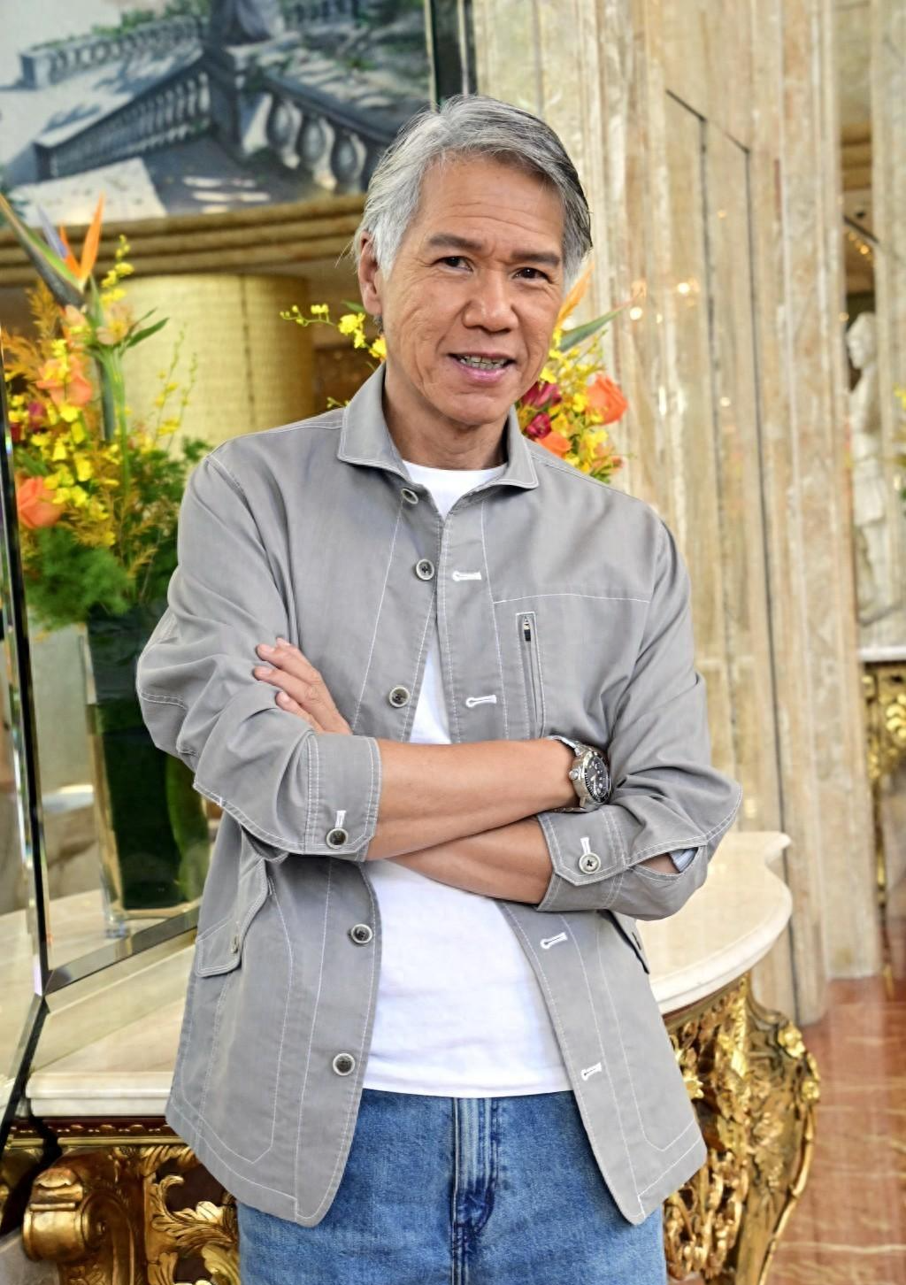 66岁港星否认在国外穷到摆地摊!拥多处房产,刚花900万买度假屋