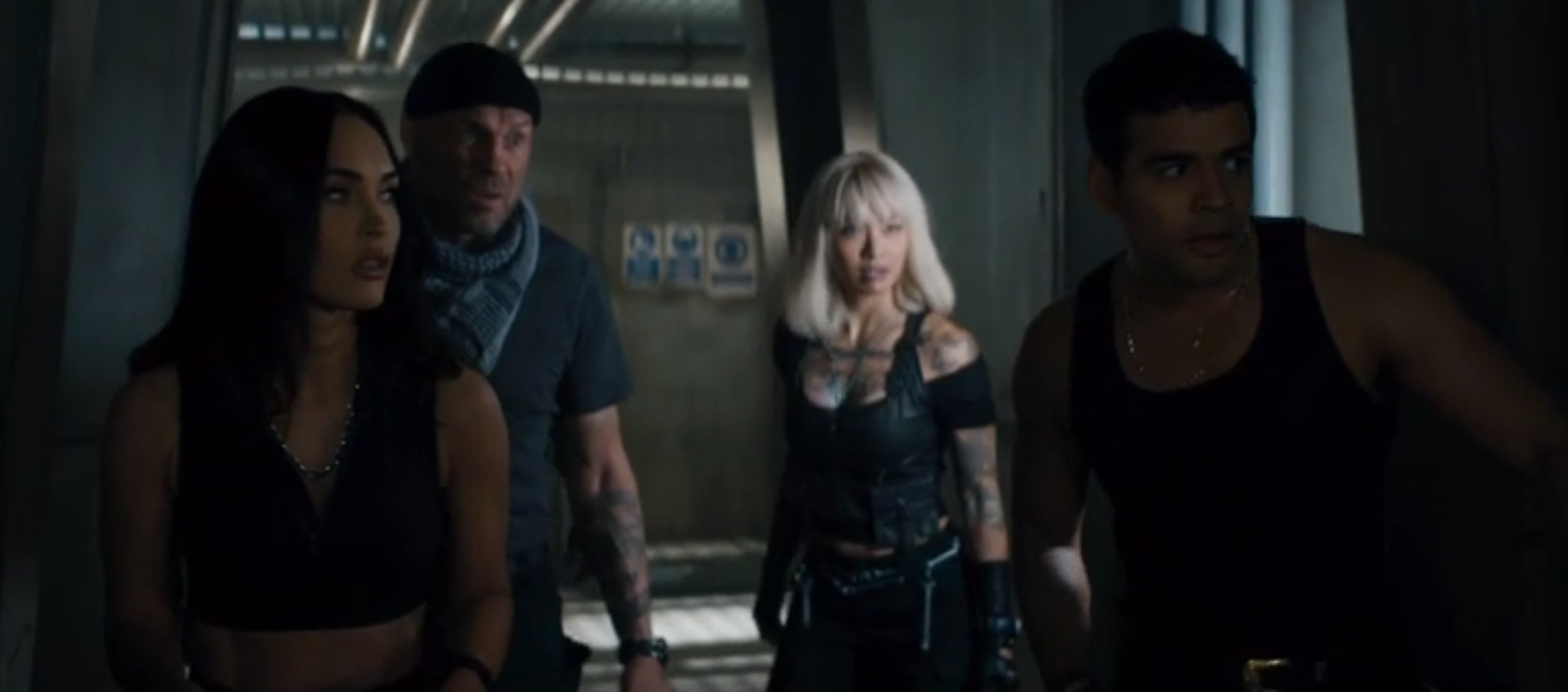 拖了9年,耗资7亿,中国版仅删减2分钟,这部生猛的R级新片杀来了