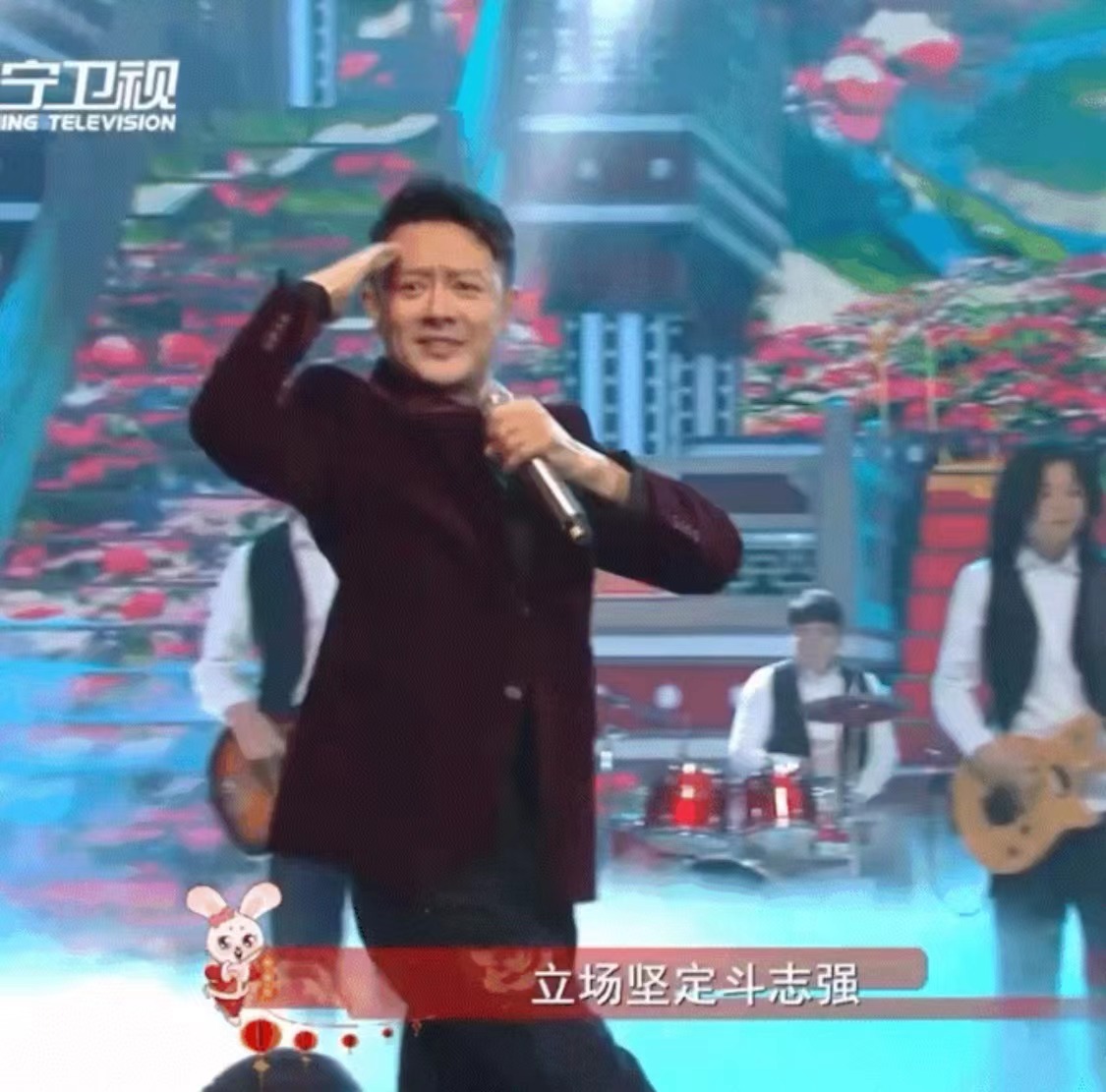 印小天|辽宁春晚印小天出彩！带偏搭档同跳印式舞蹈，眼神互动爆笑全场