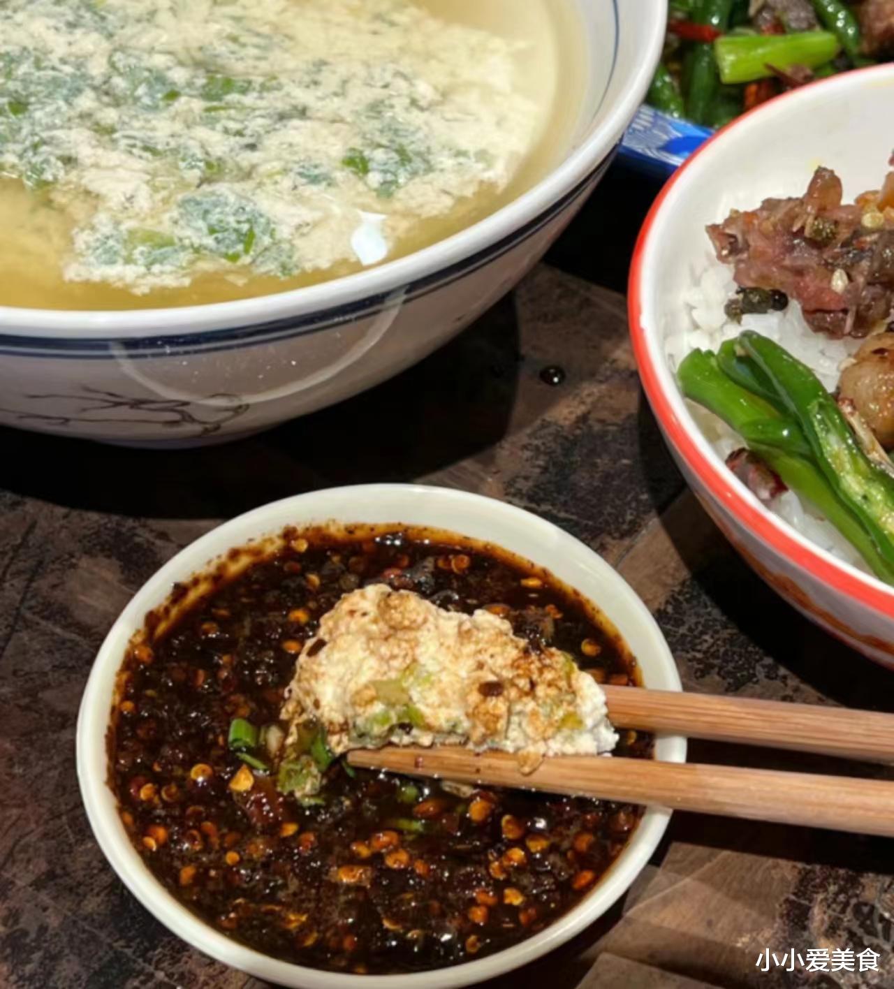 |南京小伙来重庆,在餐馆点了五道菜,结账时确认3遍不敢相信