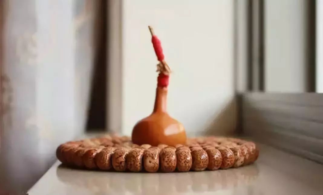 同样是玩,为啥别人盘了一年的手串变化就那么大呢?