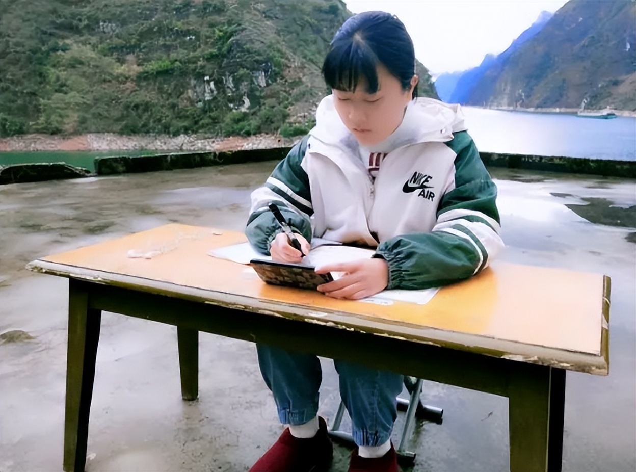 北京市|北京一小学生简历走红，能力水平吊打无数大学生？看完真被卷哭了