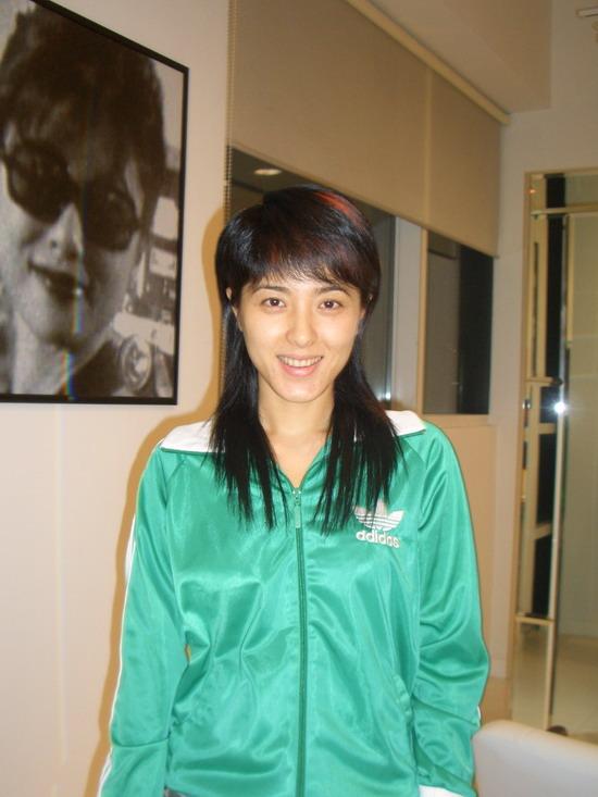 曾黎:父亲脚上的裂口皮鞋让她泪目,家庭破碎的阴影让她至今单身