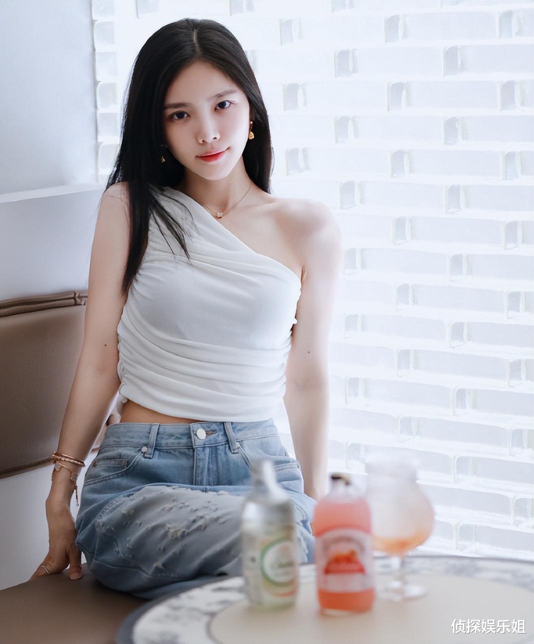 杜淳老婆自信公开全素颜，脸上雀斑明显超真实，“妈生脸”美翻了