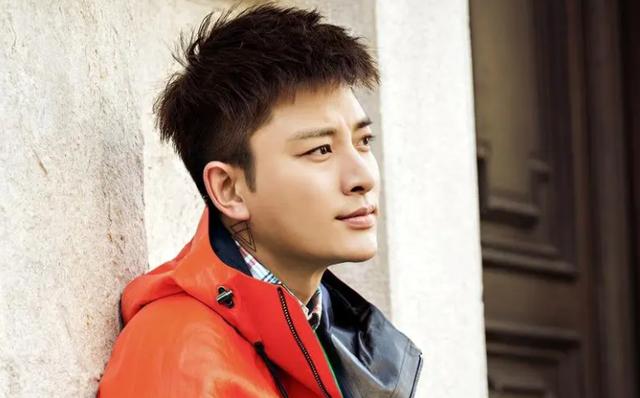 贾乃亮疑似新恋情曝光,聚餐后一同回家,女方走路姿势被质疑怀孕