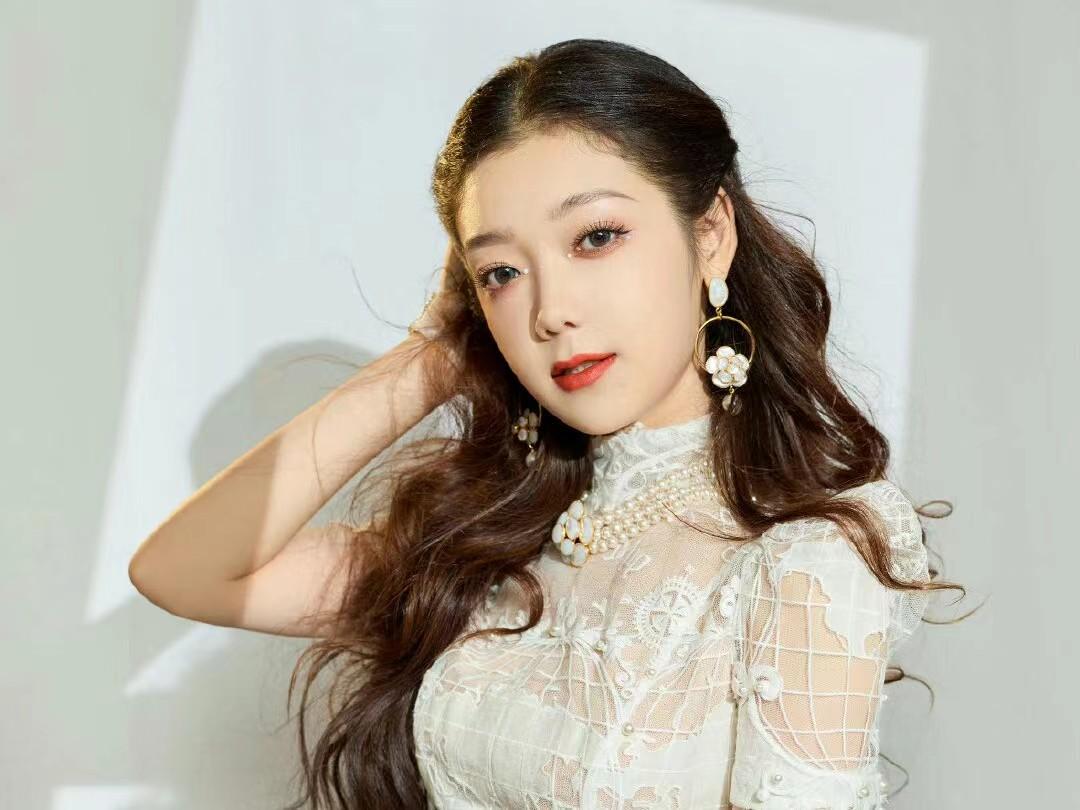 央视|希林娜依高为什么叫高甜月？最美中轴线、央视网络春晚告诉你答案