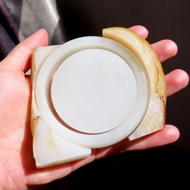 我们总说买玉要看玉质,玉质是什么?