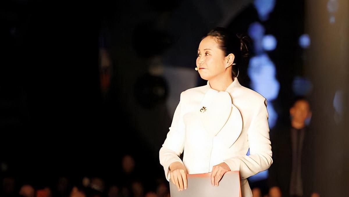 黄菡|这真的是《非诚勿扰》的黄菡吗，如今容貌苍老已经认不出