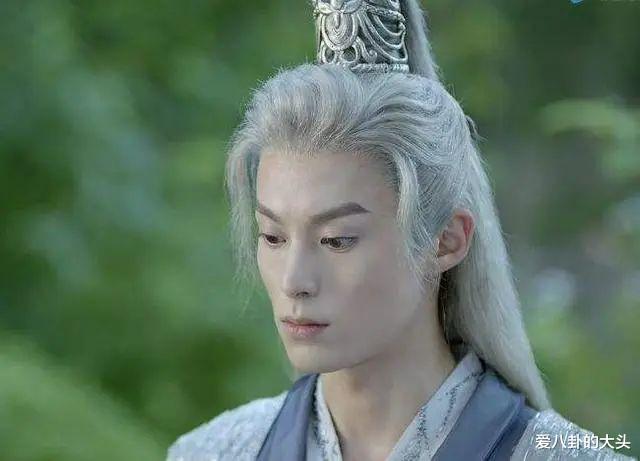 泰国评“中国十大古装美男”，杨洋第三，肖战上榜，第一让人意外！