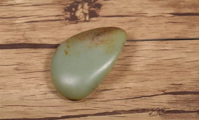 |还是不玩和田玉了,一个白度都这么麻烦