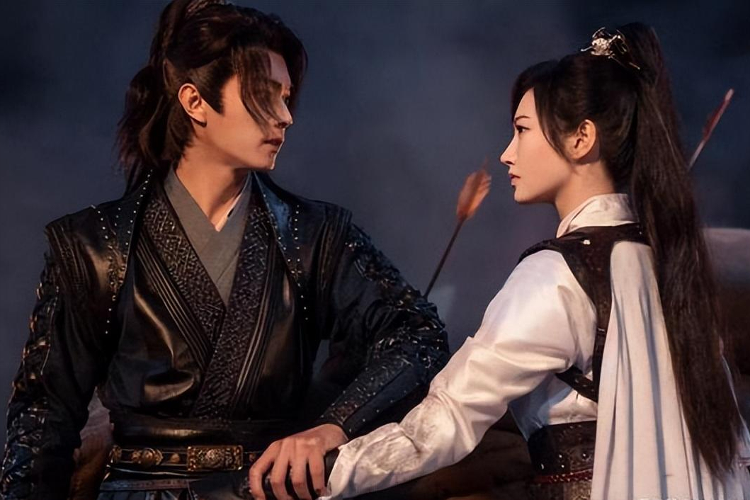 没想到，快到年底了，35岁景甜会以这种的方式，打出一副“王炸”