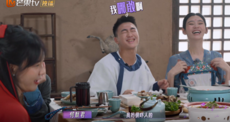 她在婚姻中过得有多累？睡前还要化妆涂口红