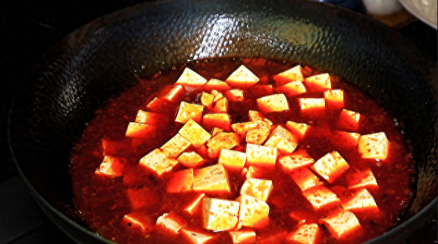 豆腐|女人过了40岁，记得多吃4种“自带黄体酮”食物，皮肤细嫩显年轻