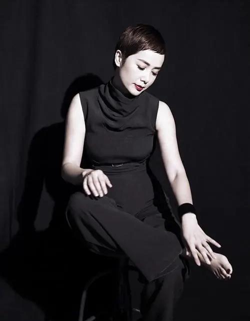 “包养门”事件再升级！56岁的蒋雯丽，不再被世界宽容