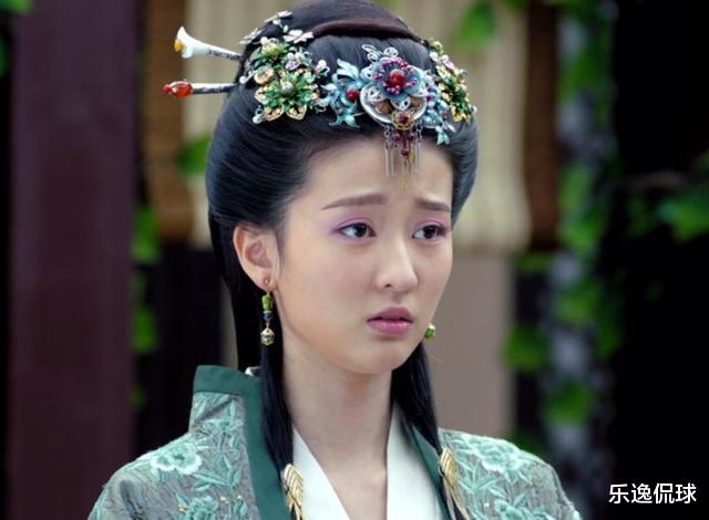 |“关系户”别硬演“影视美人”,满屏都是富二代,内娱没人了吗?