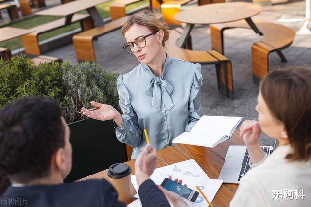 深圳市|为什么领导宁可让中间人反复传话，也不愿意自己打个电话？