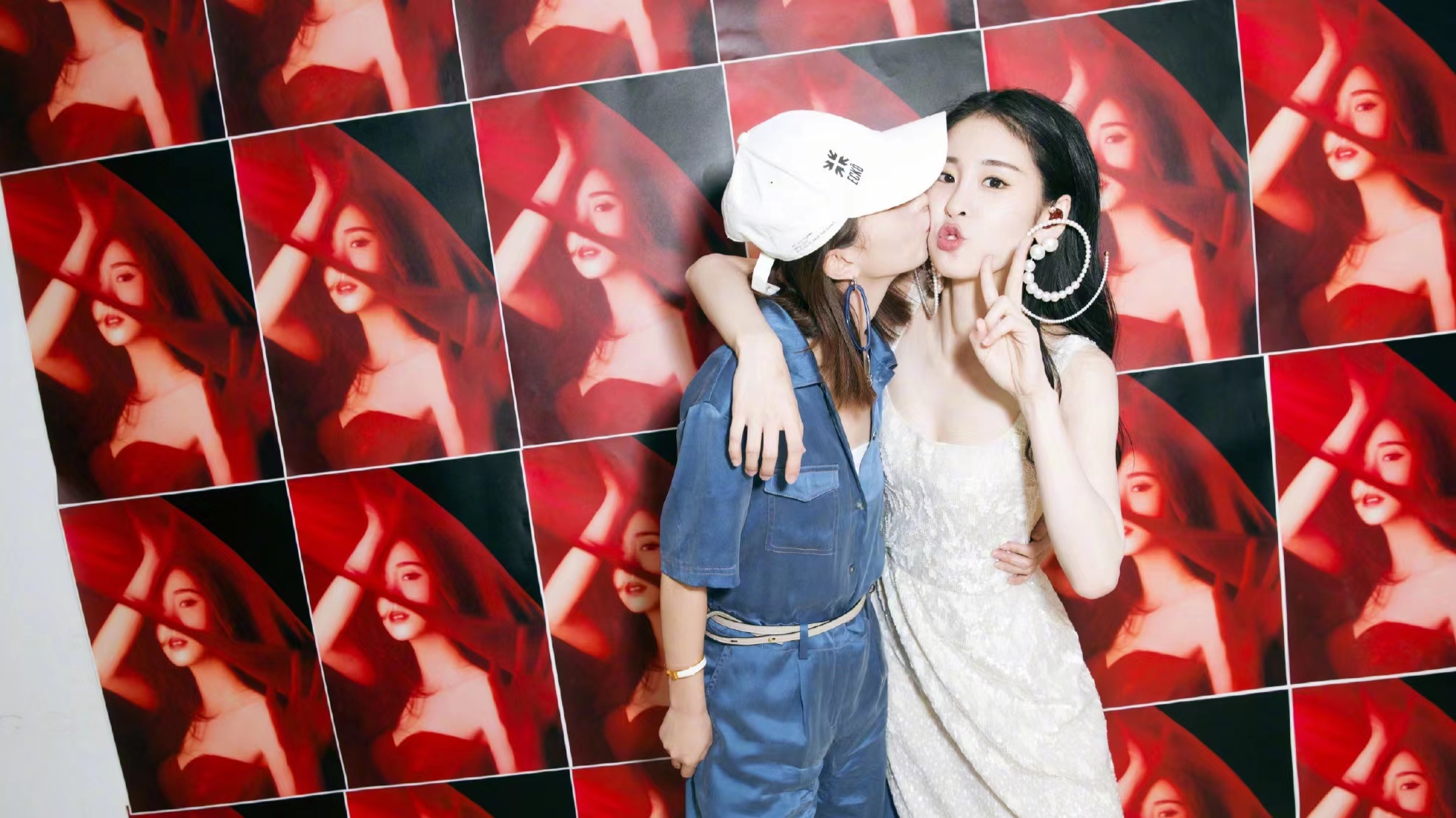 赵丽颖张碧晨合体,《期盼已久的假期》官宣,闺蜜异国之旅开启