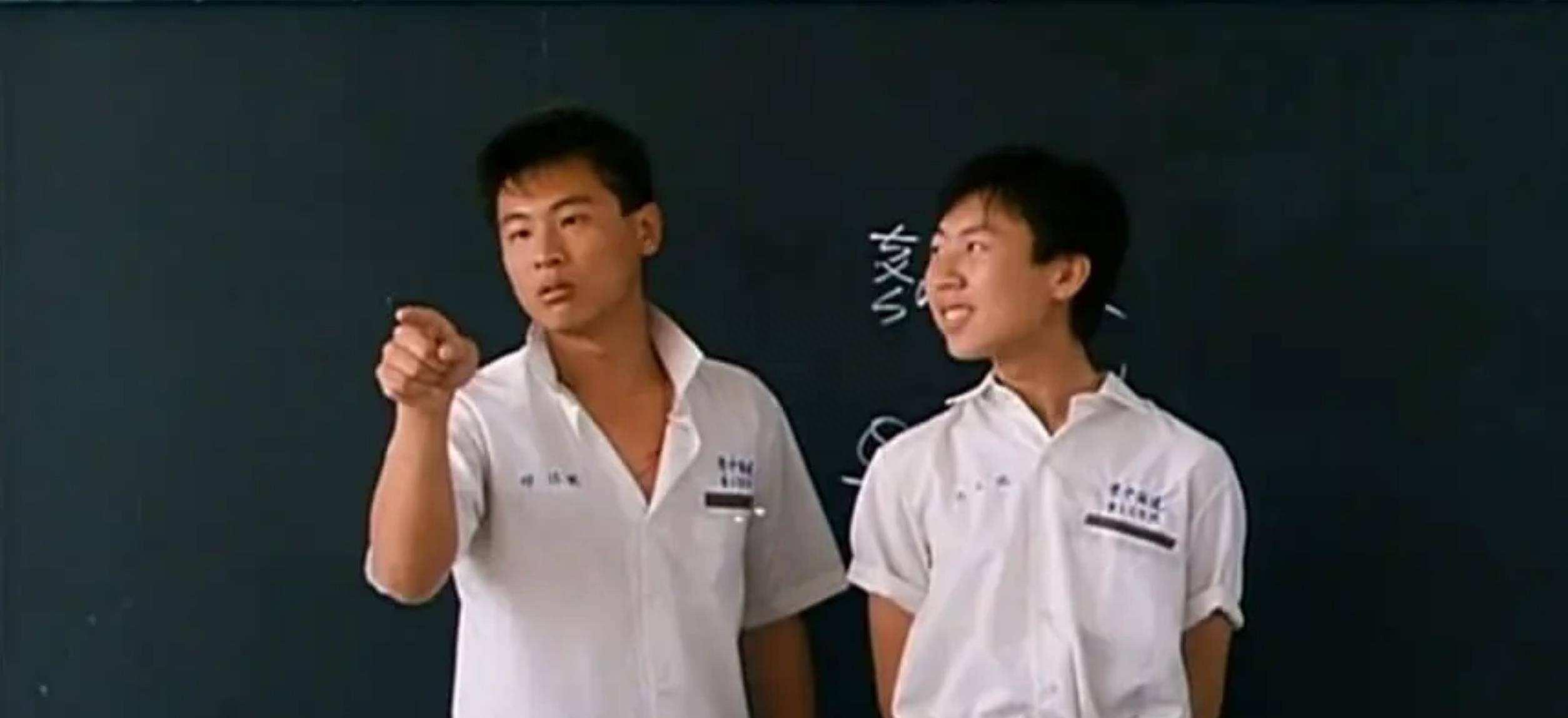 他演什么像什么,戏红人不红,与妻子恩爱30多年,身家逾亿还爱国!