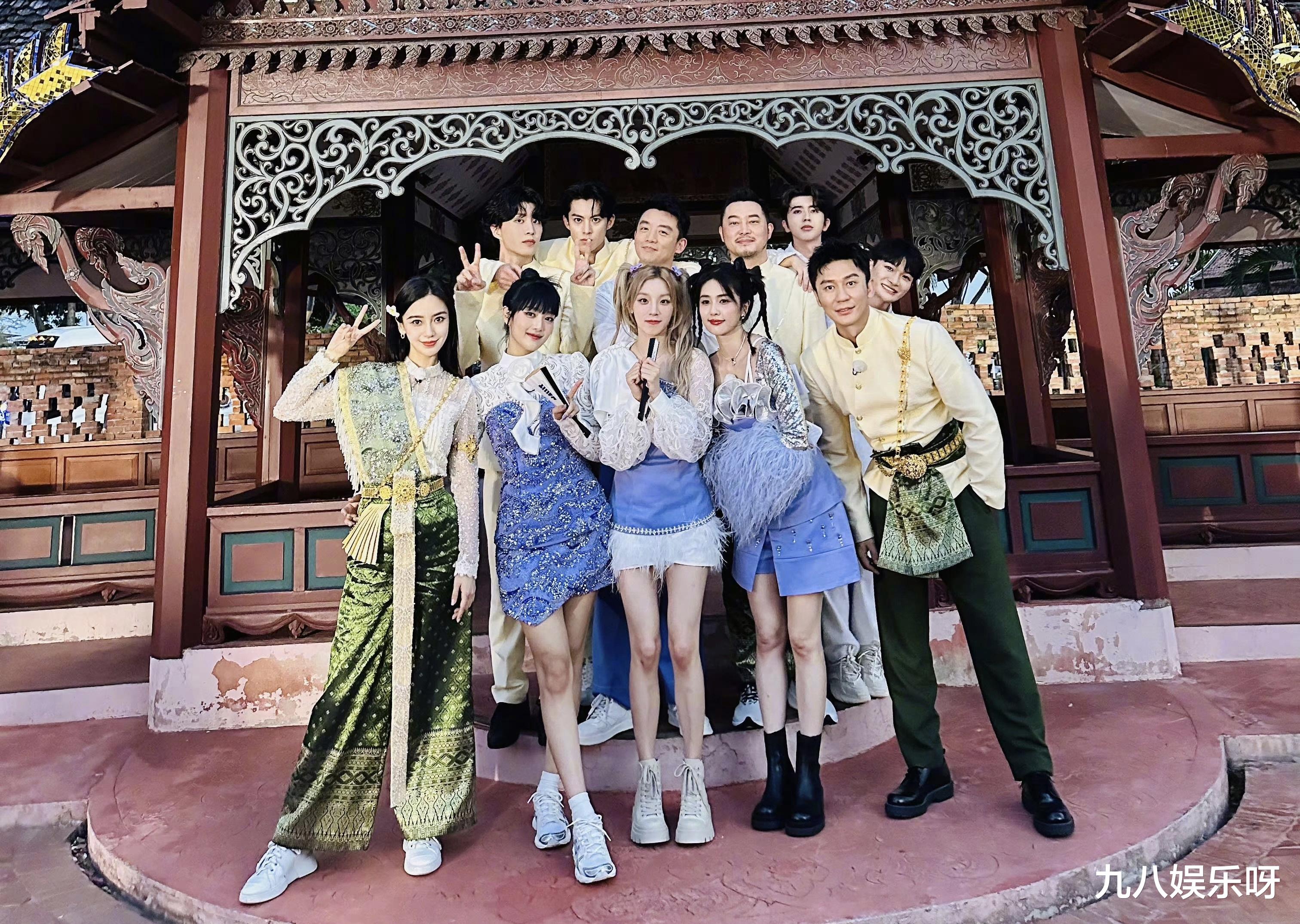 王鹤棣|《奔跑吧》：蔡徐坤回归站C位！与范丞丞合体，王鹤棣白鹿撒糖