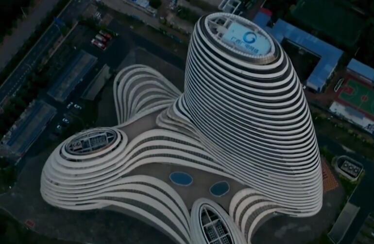 李嘉明|演员李嘉明指责电视收费乱象的背后是电视台没落、电视机商业革新