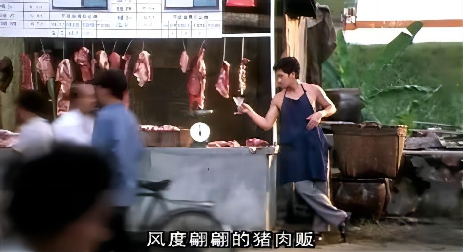 周星驰体验离子烫黑长直照片真“婀娜”！星爷扮女人正面照片并不少