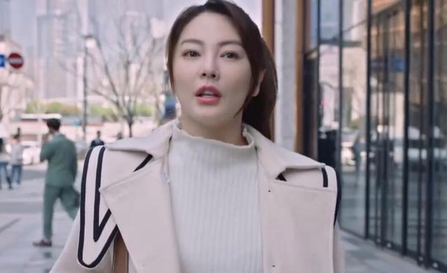 科技脸太出戏了,张雨绮高伟光新剧开播,放眼望去全是一脸高科技