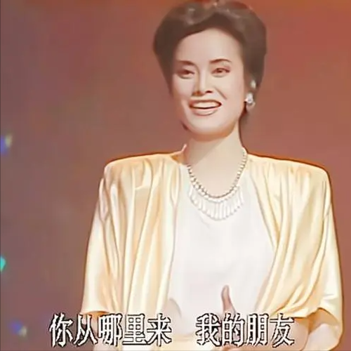 毛阿敏|毛阿敏参加爱女成人礼，学霸女儿打仨唇钉化浓妆，高颜值似妈