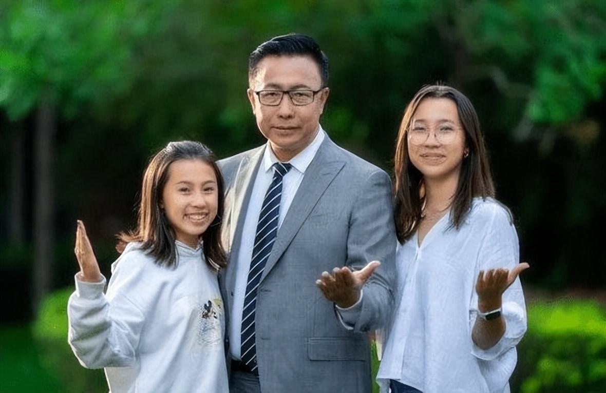 而李阳也因为家暴这一件事,而备受争议,相传李阳不仅家暴妻子,还家暴