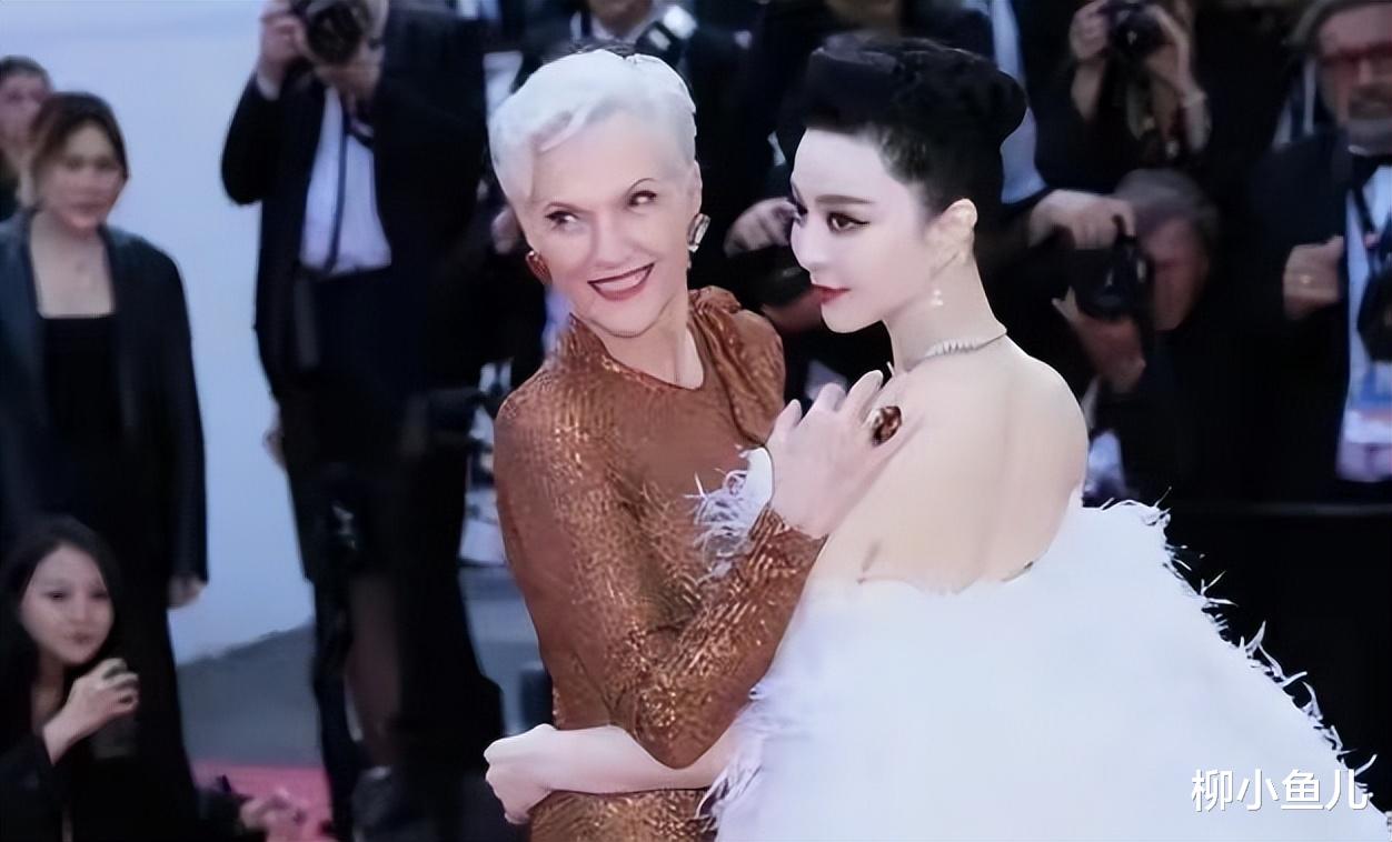 被封杀5年后，范冰冰隐婚？沦落外网“粘”上了她！不愧是范爷！