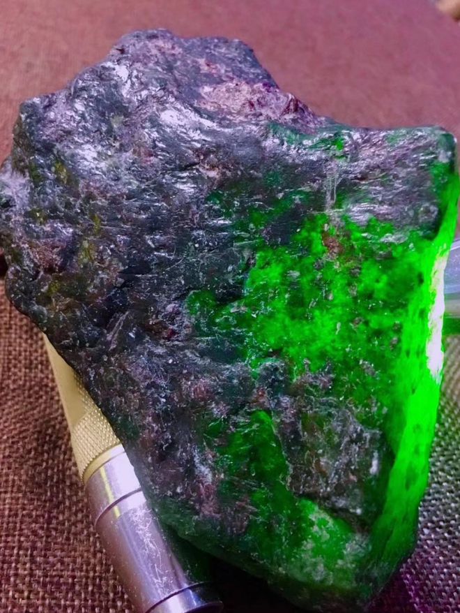 翡翠|不识场口不玩翡翠，缅甸的8大场口鼎鼎有名，你只知道木那？