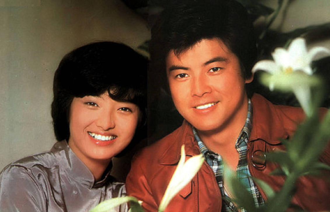 三浦友和|71岁三浦友和帅气依旧,64岁山口百惠胖成奶奶,俩人凭啥幸福43年