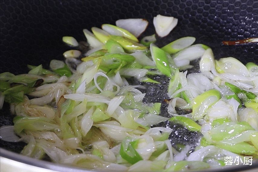 美食教程|夏七十二日，饮食宜“省苦增辛”，常吃4种食物，养肺气，少受苦