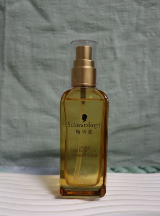 空姐的秘密:头发没有光泽怎么办?如何用护发精油改善干枯暗哑