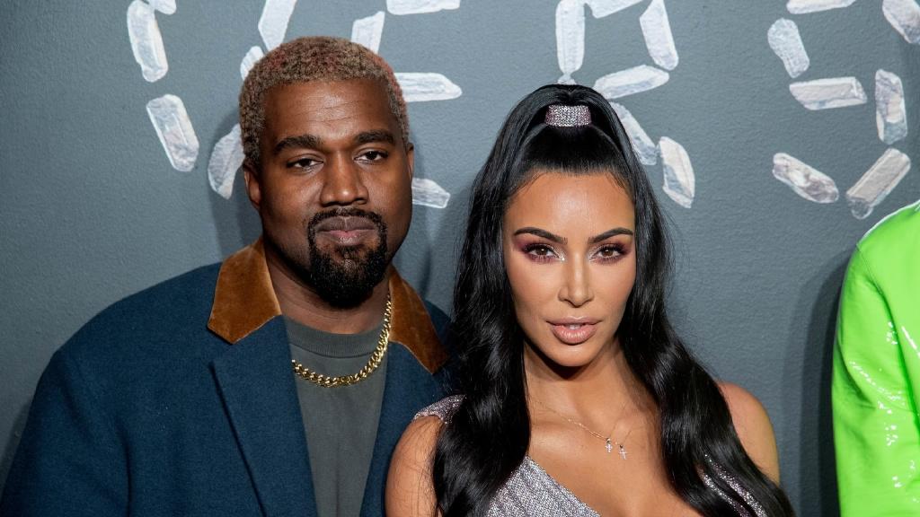 金卡戴珊大哭画面曝光！并苦苦哀求，愿意付出所有换回当初的侃爷?