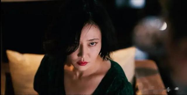 巩俐 “颜值说没就没”的4位女星，带妆都貌美如花，卸妆：大妈你是谁
