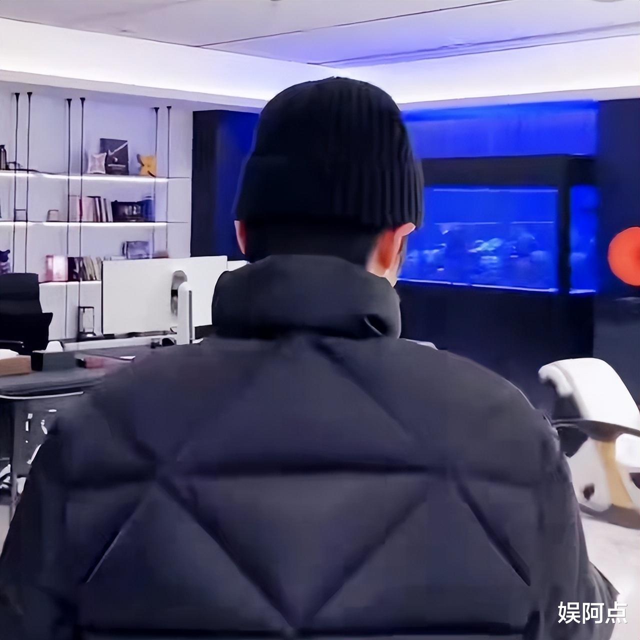 三只羊各大佬办公室曝光！卢总一整柜茅台超豪气，小杨哥最低调！