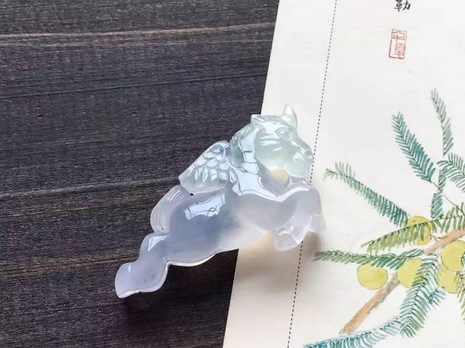 玉佩|齐天大圣、小猪佩奇,动漫卡通形象变成翡翠饰品,玉雕师太会玩了