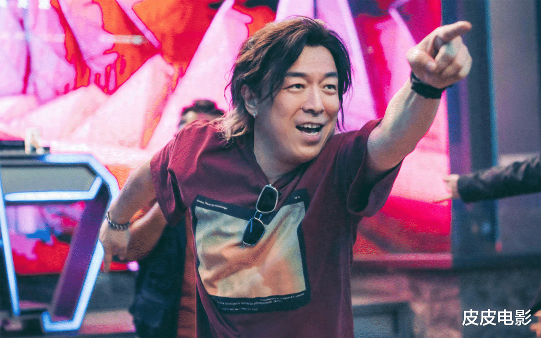 别只关心,黄渤这次赚了多少钱,这片的结局让人扎心,更该聊聊了