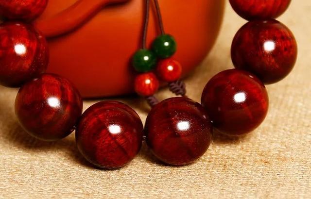 沉香木|这些能出玻璃底的玩物,你有几件?