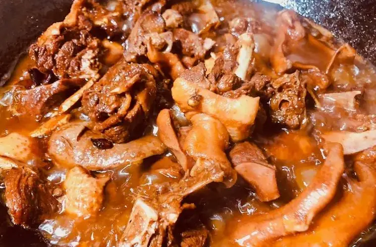 食盐|炖大鹅，牢记“3放3不放”，放错了不鲜香有腥味，可别不当回事