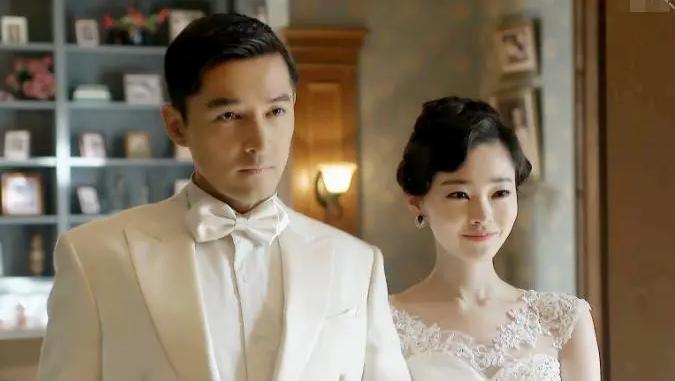 胡歌|胡歌老婆神秘背景被扒:父亲做包工头,花费80万送她去学化妆