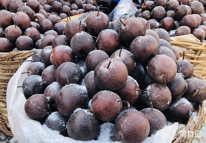 美食文化|东北八大奇葩美食,本地人怎么吃也不够,外地人给钱都下不去嘴