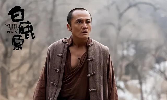 他是张嘉译的亲表弟,被表哥用11部戏带红,如今登上央视走红放大